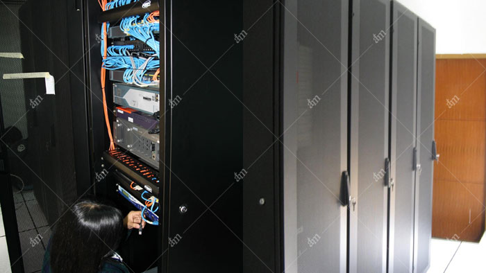 Instalasi Data Center